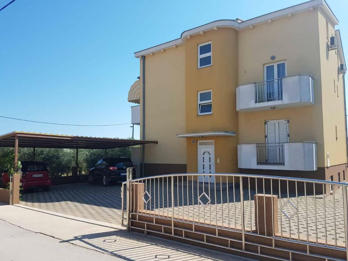 Apartmani Lili Sukosan Bagian luar foto