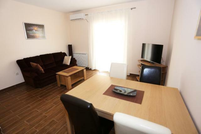 Apartmani Lili Sukosan Bagian luar foto