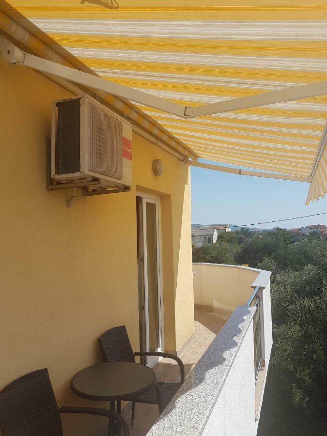 Apartmani Lili Sukosan Bagian luar foto