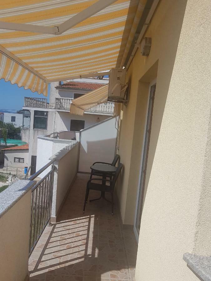 Apartmani Lili Sukosan Bagian luar foto