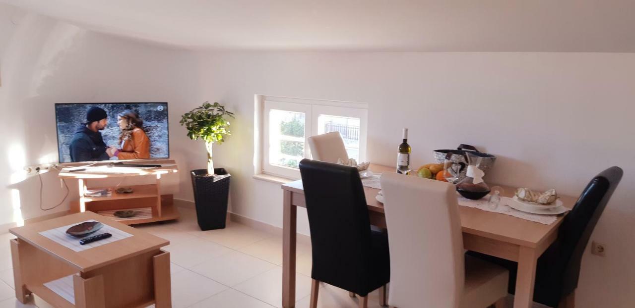 Apartmani Lili Sukosan Bagian luar foto