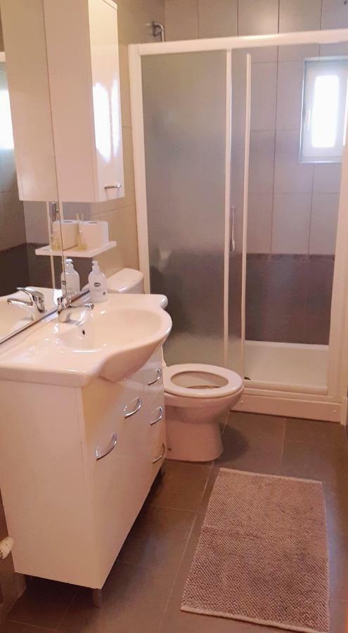 Apartmani Lili Sukosan Bagian luar foto