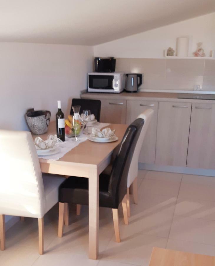 Apartmani Lili Sukosan Bagian luar foto