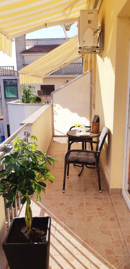 Apartmani Lili Sukosan Bagian luar foto