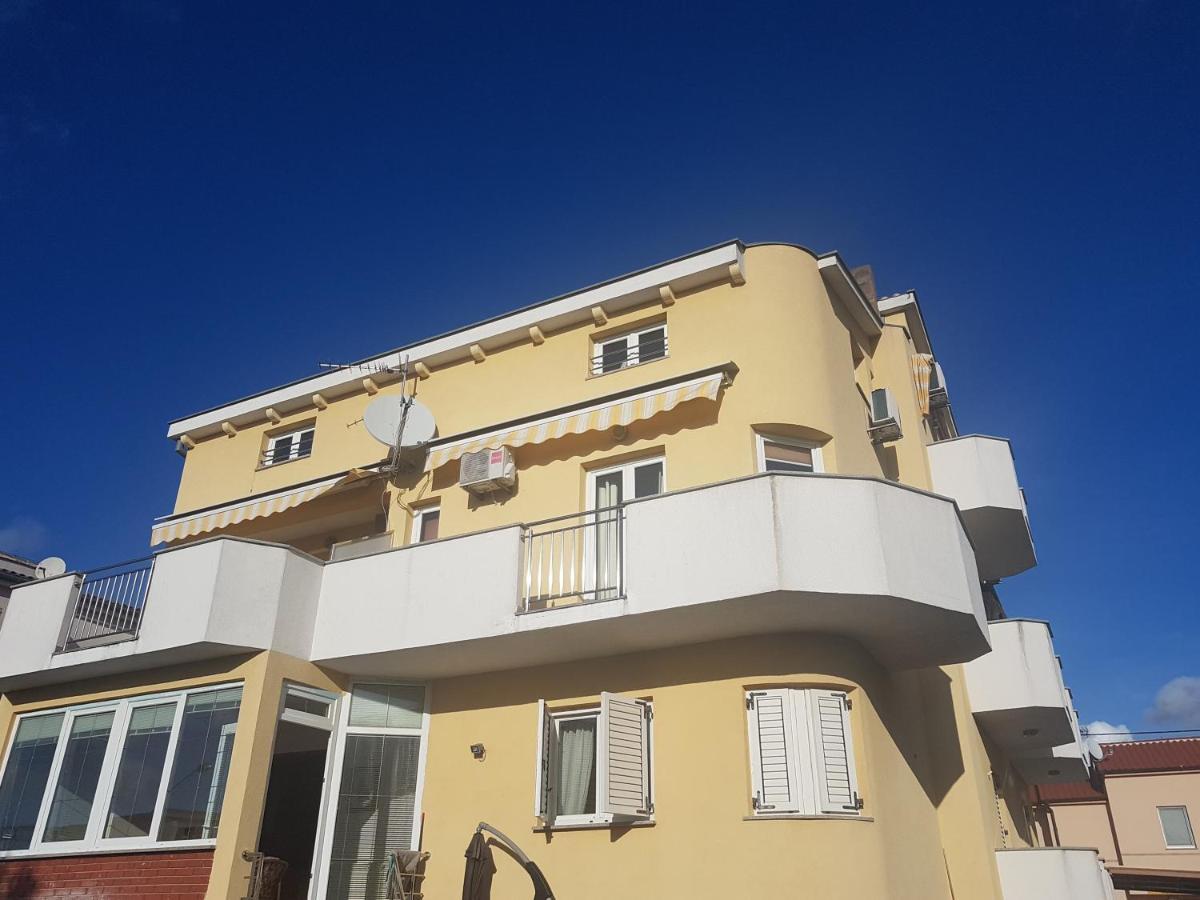 Apartmani Lili Sukosan Bagian luar foto