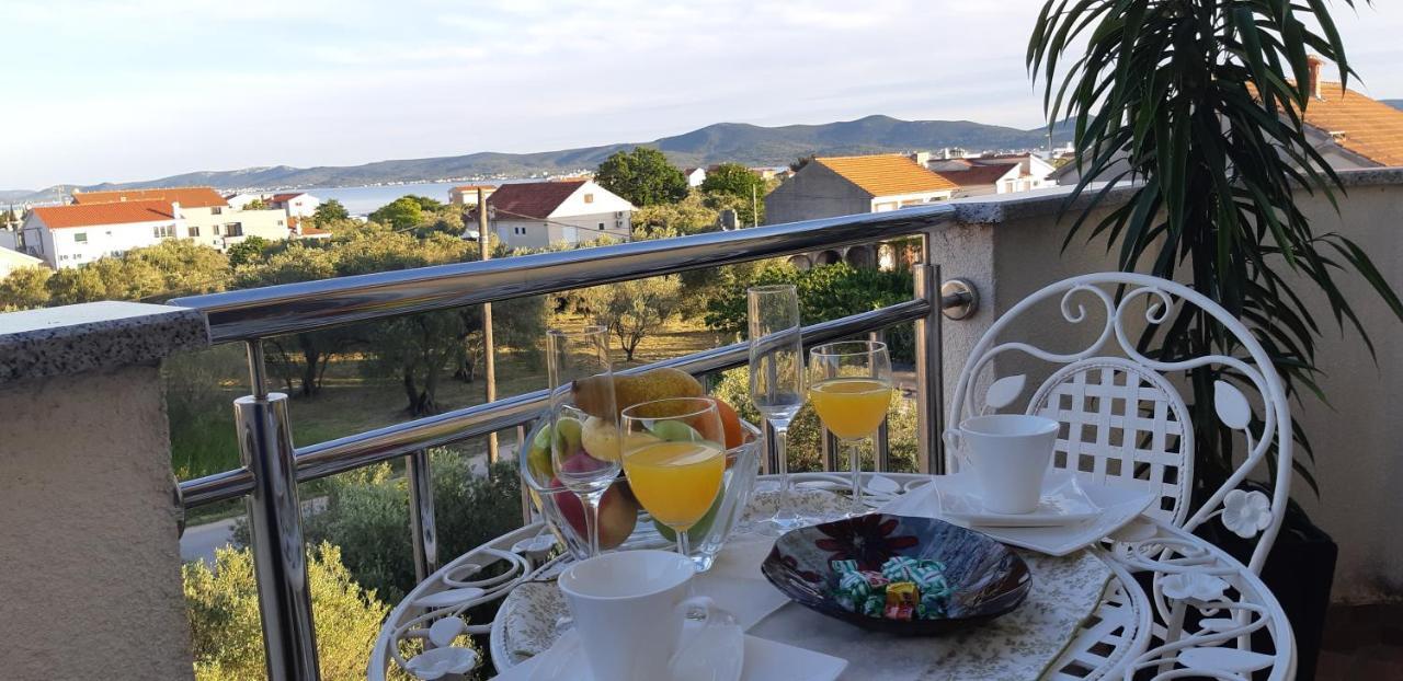 Apartmani Lili Sukosan Bagian luar foto